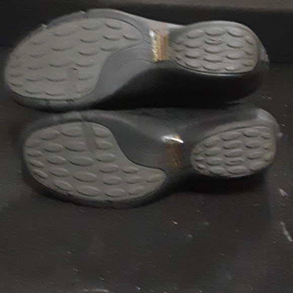 Clarks Privo Leather Waterproof Ankle Boots - Picture 3 of 5